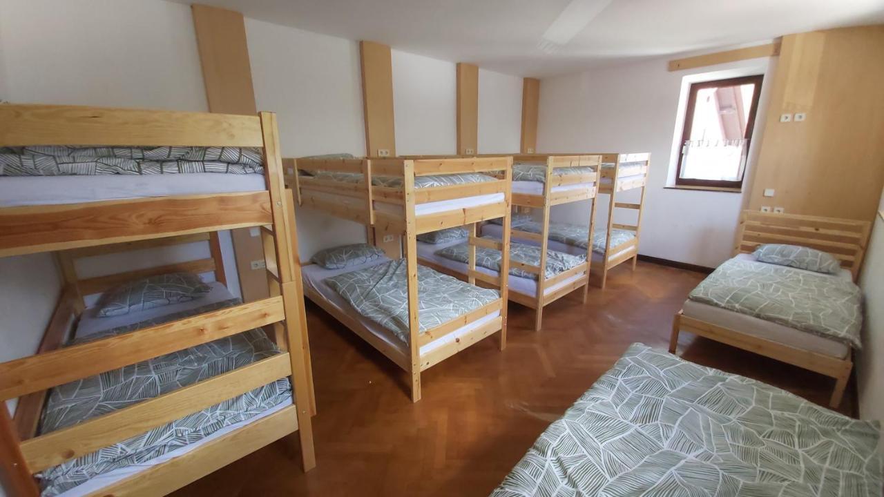Hostel In Picerija Spajza Mojstrana Eksteriør billede