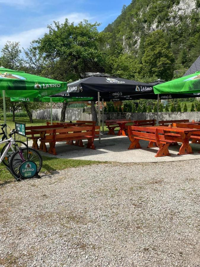 Hostel In Picerija Spajza Mojstrana Eksteriør billede